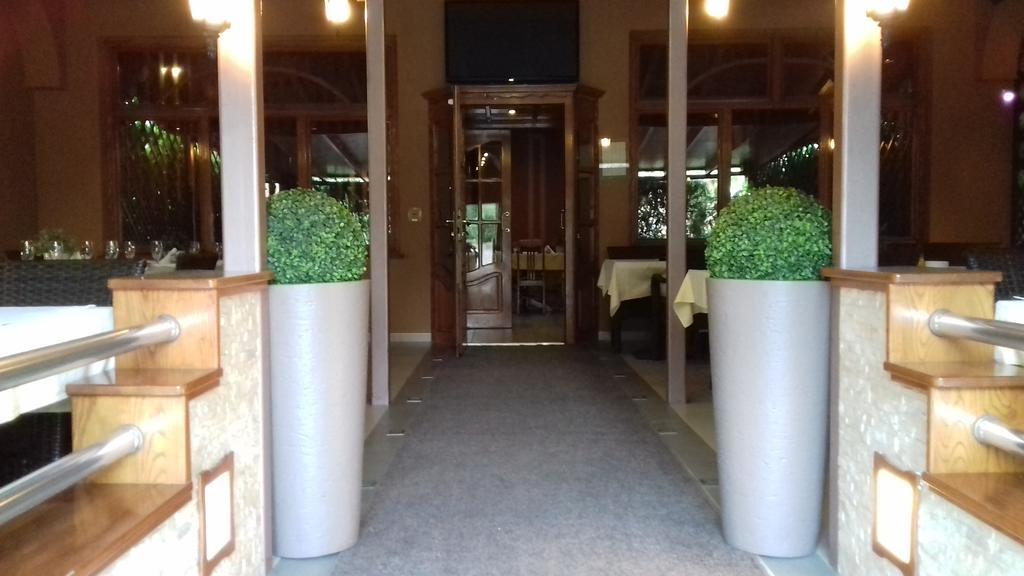 B&B Boem โปชาเรวัซ ภายนอก รูปภาพ